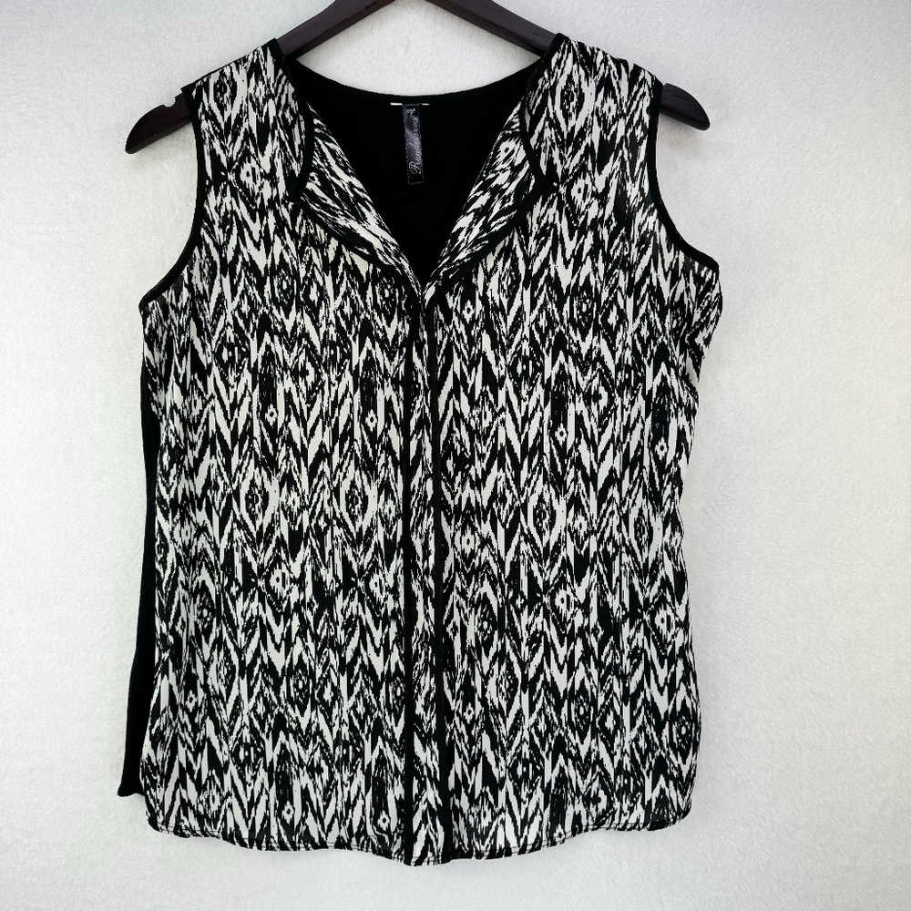 Rendezvous Women Top Sz S Sleeveless black and white contrast trim solid black